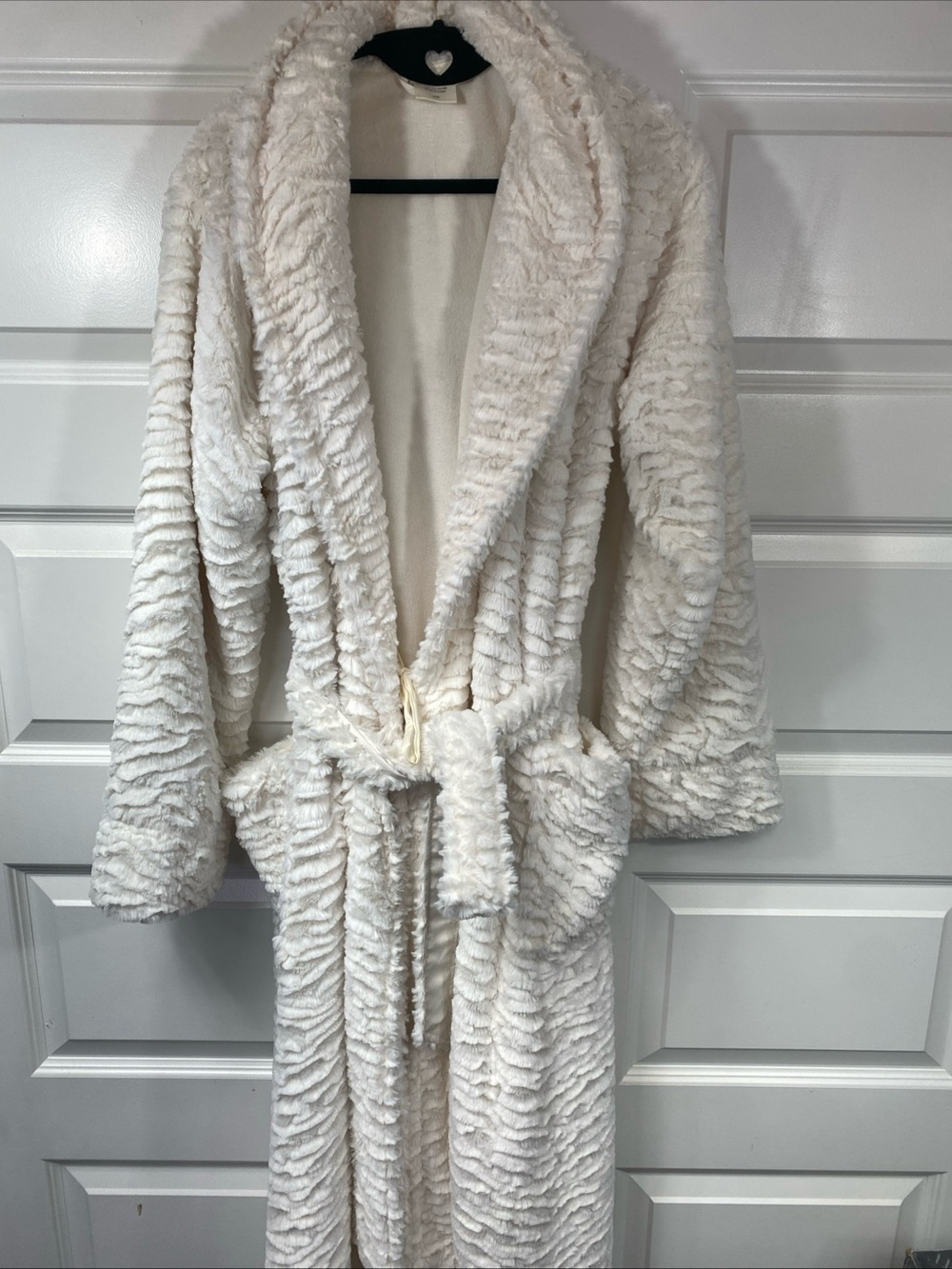 Soma Robe long plush cream fleece lined belted Faux Fur Cozy Classy Elegant S/M - Picture 1 of 9
